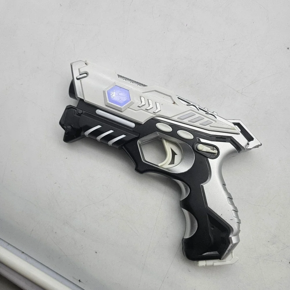 Target Attack CStar Electronic Space Laser Gun Toy White Black Light Up WORKS